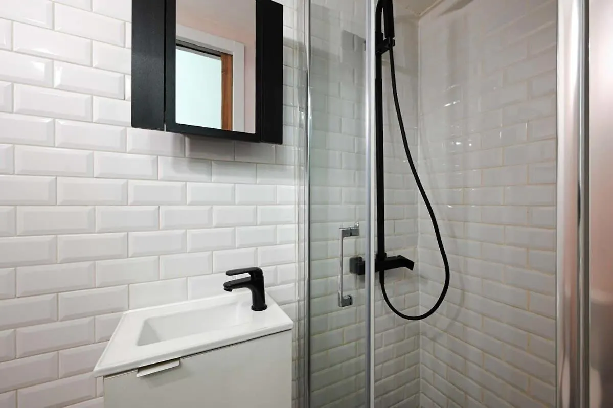 Lovely Studio In Beautiful Montmarte Area Parijs Appartement