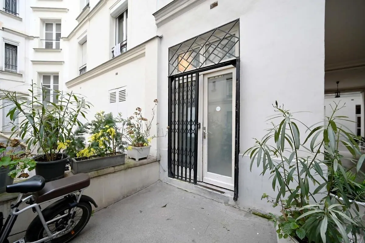 Lovely Studio In Beautiful Montmarte Area Parijs Frankrijk